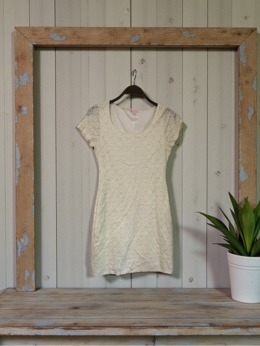 Isaac Mizrahi Cream Dress Top